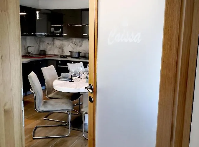 Caissa - An Old Country Lady In A New Modern Dress Daire