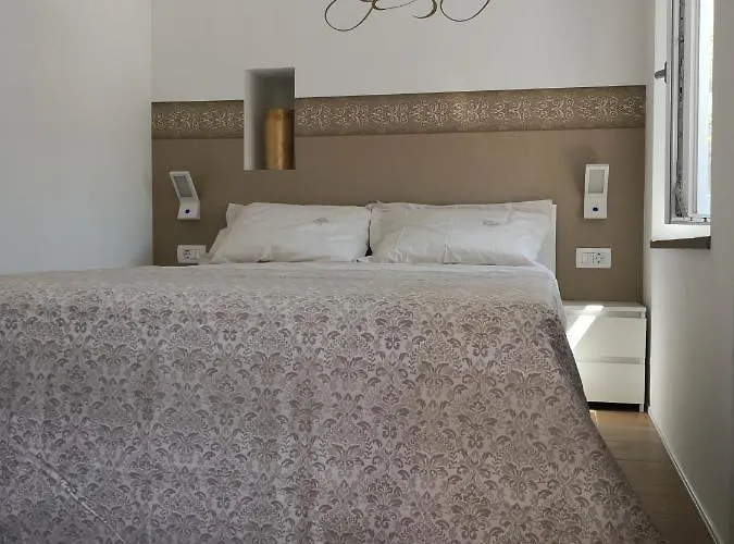 Caissa - An Old Country Lady In A New Modern Dress דירה *