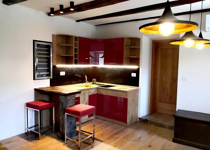 Caissa - An Old Country Lady In A New Modern Dress